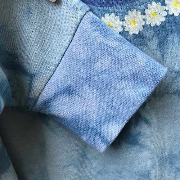 Tie dye mock turtleneck cropped graphic sweatshirt - Picture 7 of 11